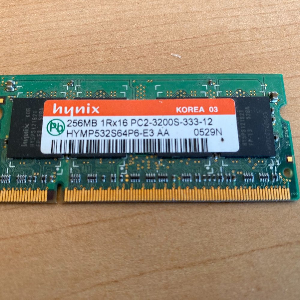 Hynix 256MB 1Rx16 PC2-3200S-333-12